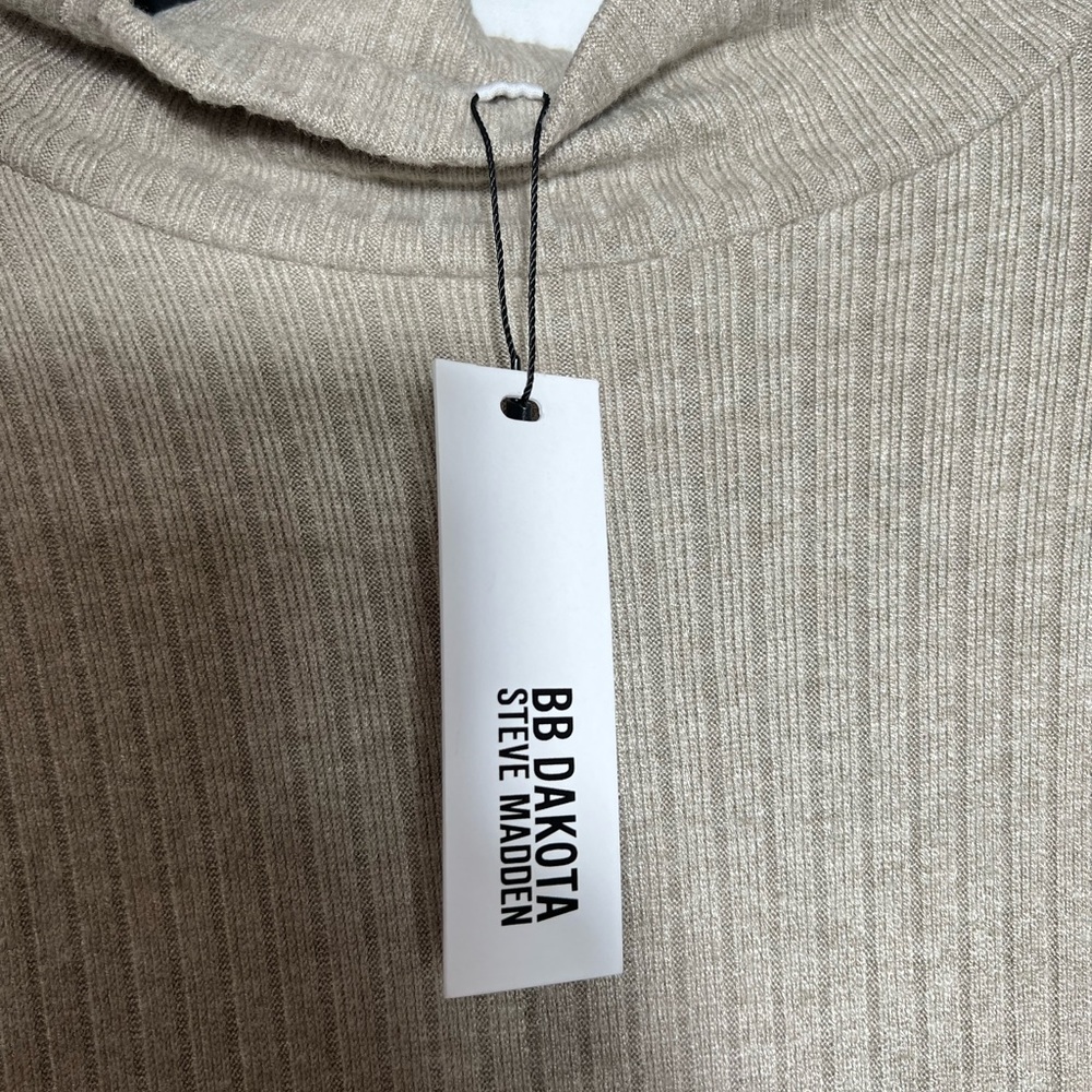 NWT BB Dakota by Steve Madden Melt Mountain Mock Neck Long Sleeve Sweater Dress - Picture 4 of 4